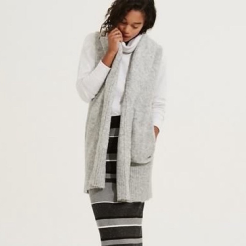 Lou & Grey Boucle Sweater Vest